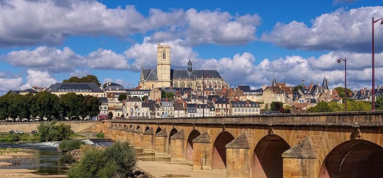 Hotel De Cleves Невер Экстерьер фото